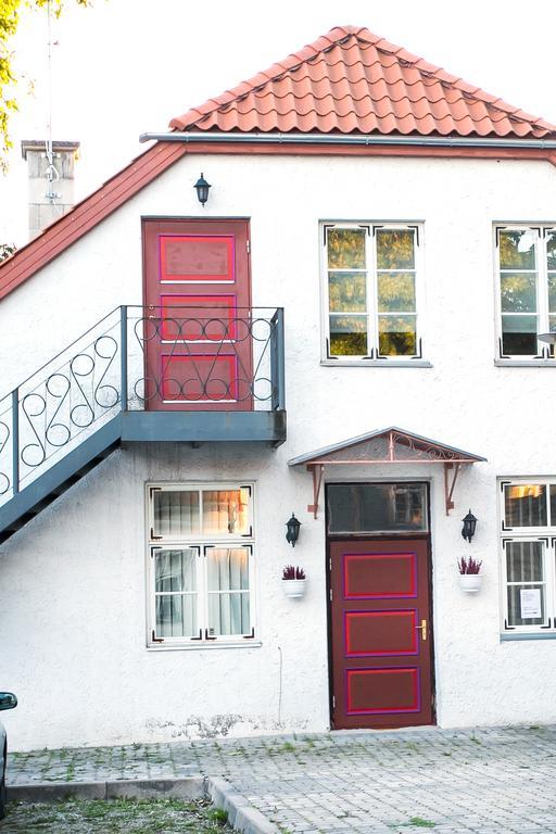 Guesthouse Laurits Kuressaare Buitenkant foto