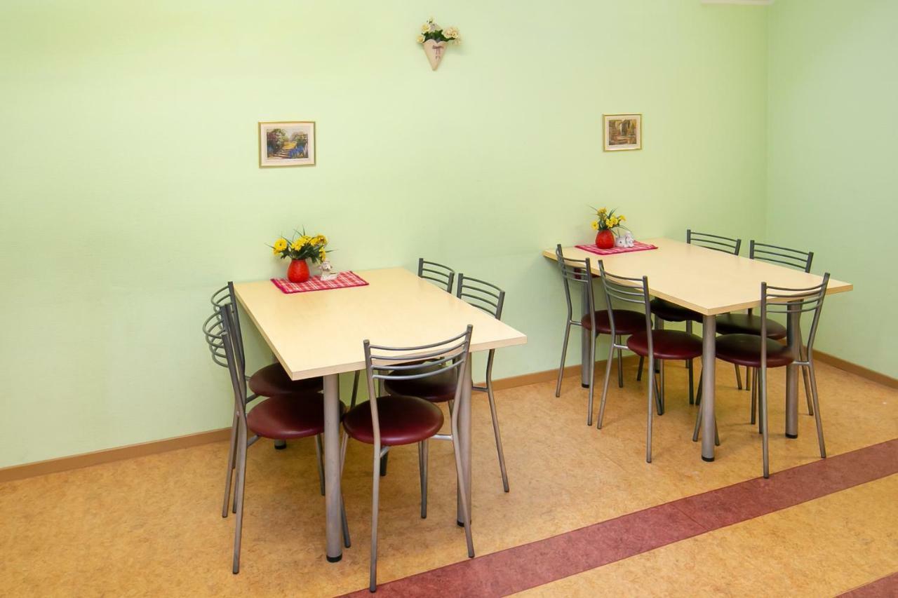 Guesthouse Laurits Kuressaare Buitenkant foto