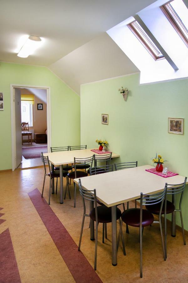 Guesthouse Laurits Kuressaare Buitenkant foto