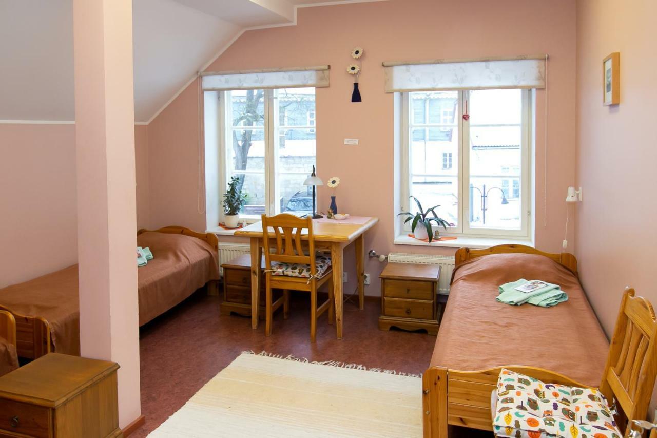 Guesthouse Laurits Kuressaare Buitenkant foto