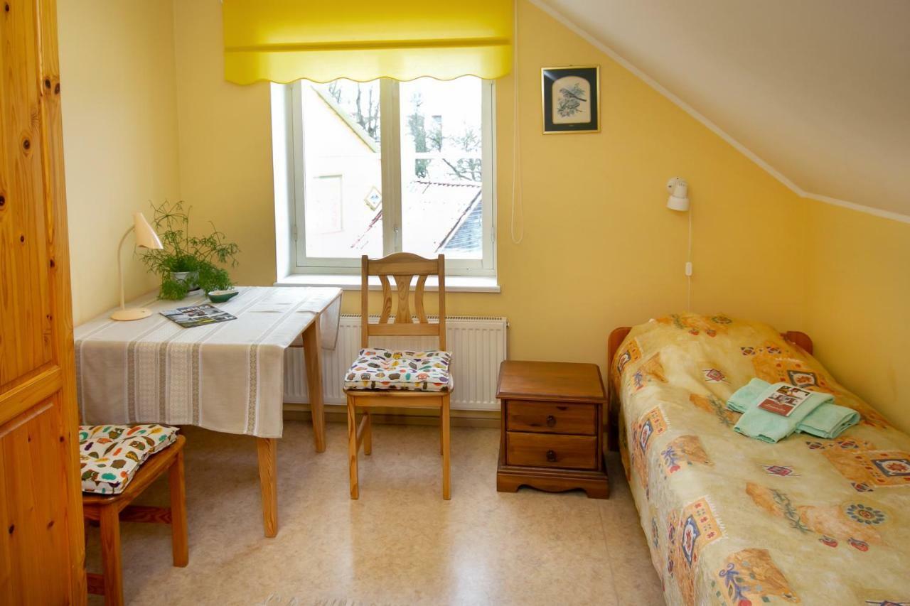 Guesthouse Laurits Kuressaare Buitenkant foto